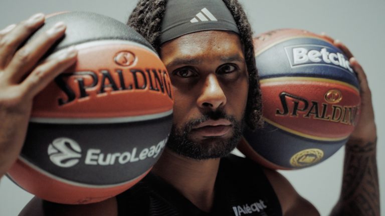 01 PATTY MILLS POUR SMASH 2.23.1